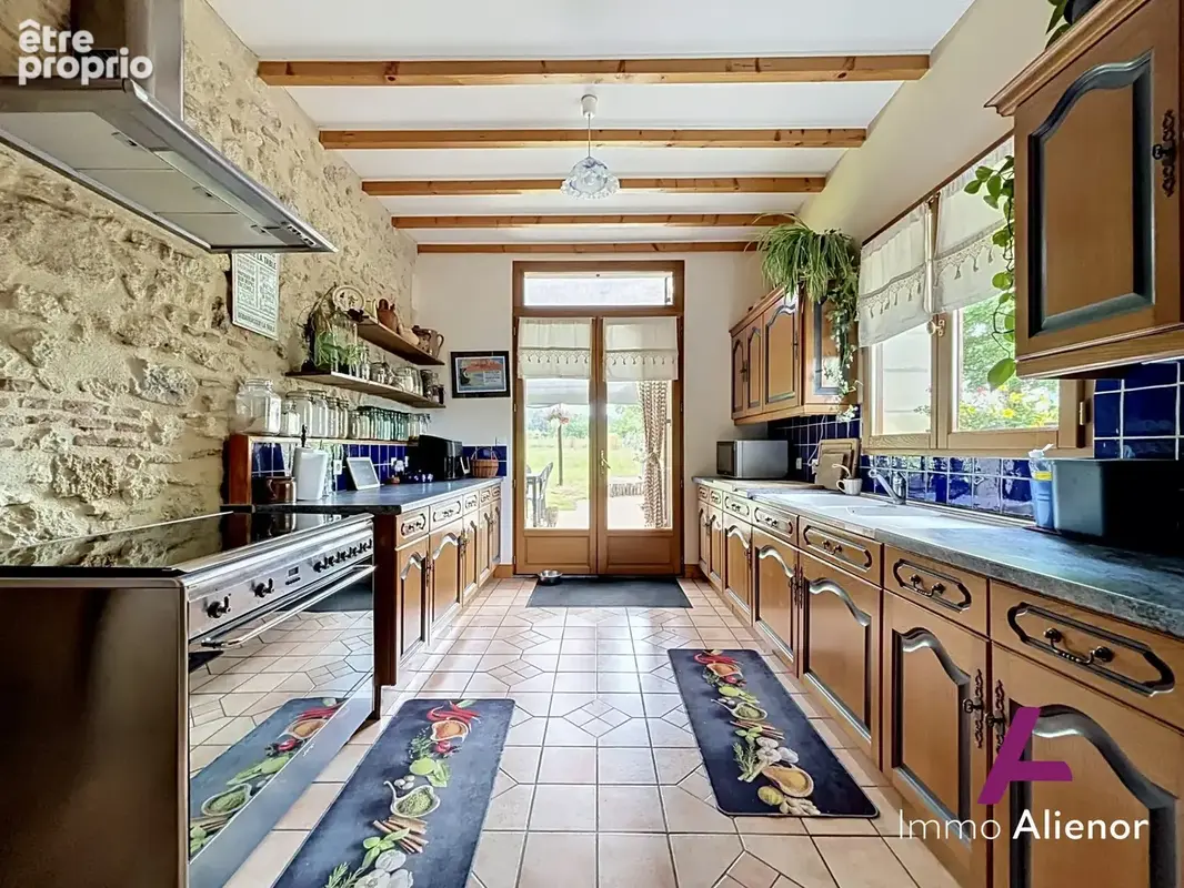 Maison 188 m² à Saint-Martin-De-Gurson  - photo 5