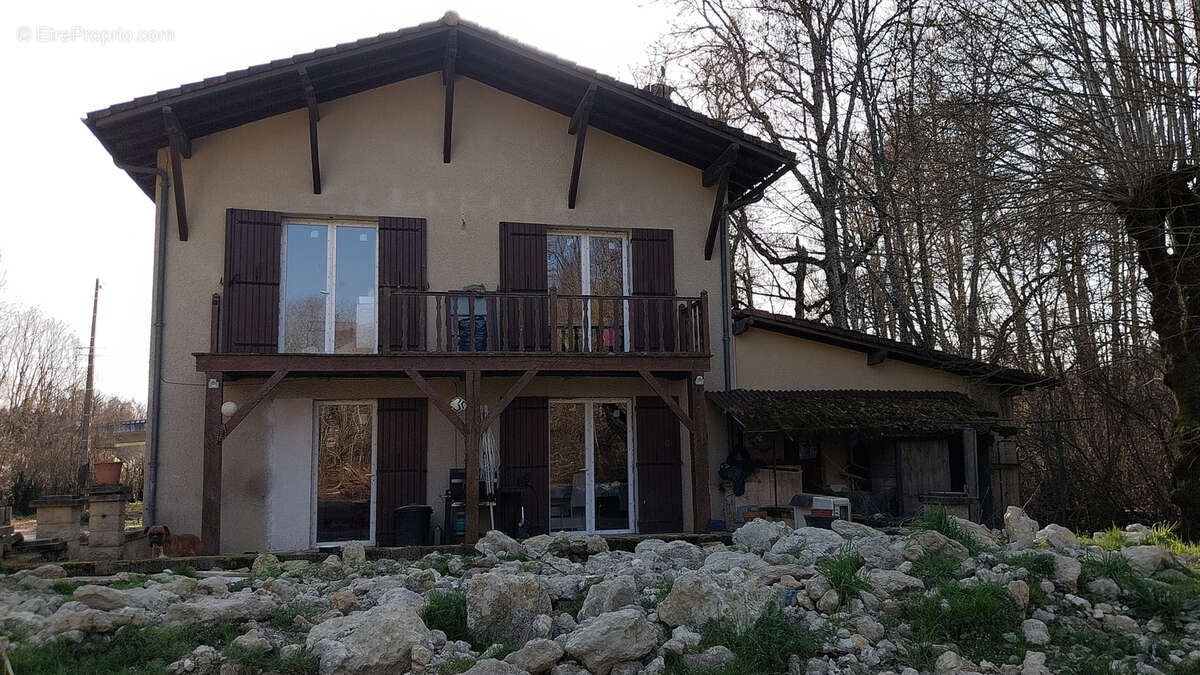 Maison à CHATEAU-L'EVEQUE