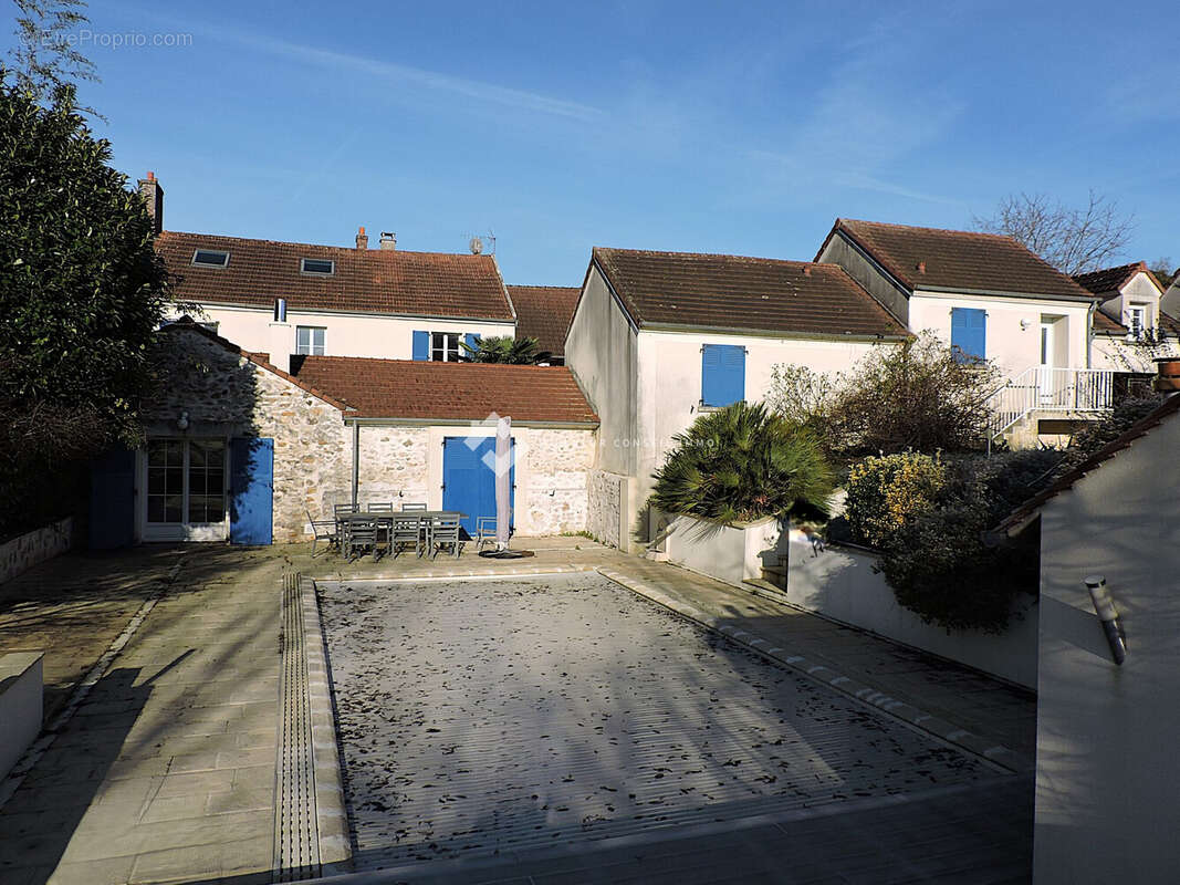 Maison 329 m² à Gouvernes  - photo 7