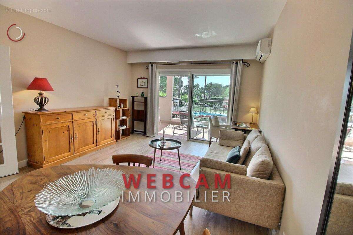 Appartement à MOUGINS