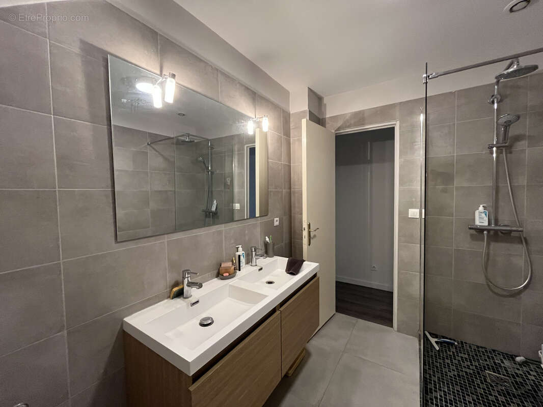 Maison à LA CHAPELLE-LA-REINE