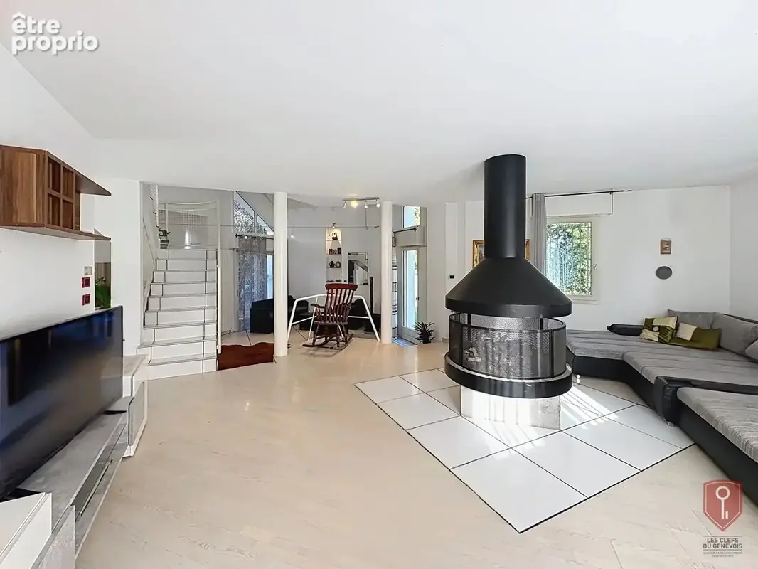Villa d’architecte 161 m²  + annexes sous-sol complet - piscine, salle de sport, cuisine d'été -  LATHOY  - St-Julien-en-Genevoi - photo 4