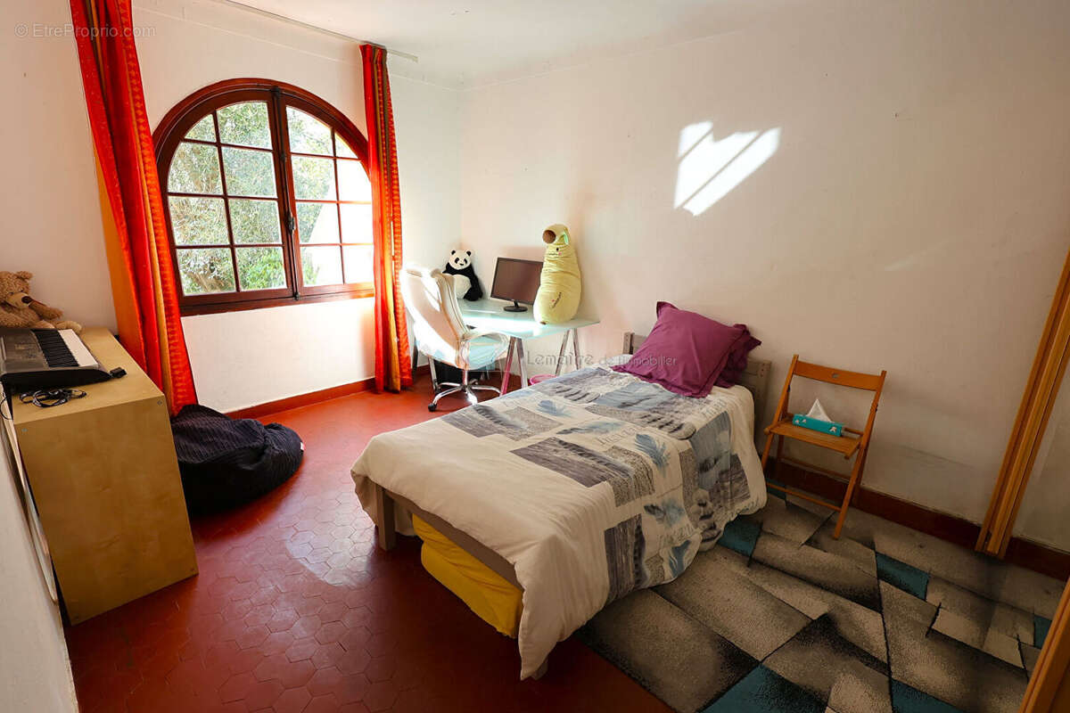 Maison 150 m² avec jardin de 1600 m² Spéracèdes - photo 16