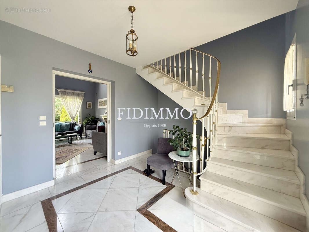 Maison à ORMESSON-SUR-MARNE