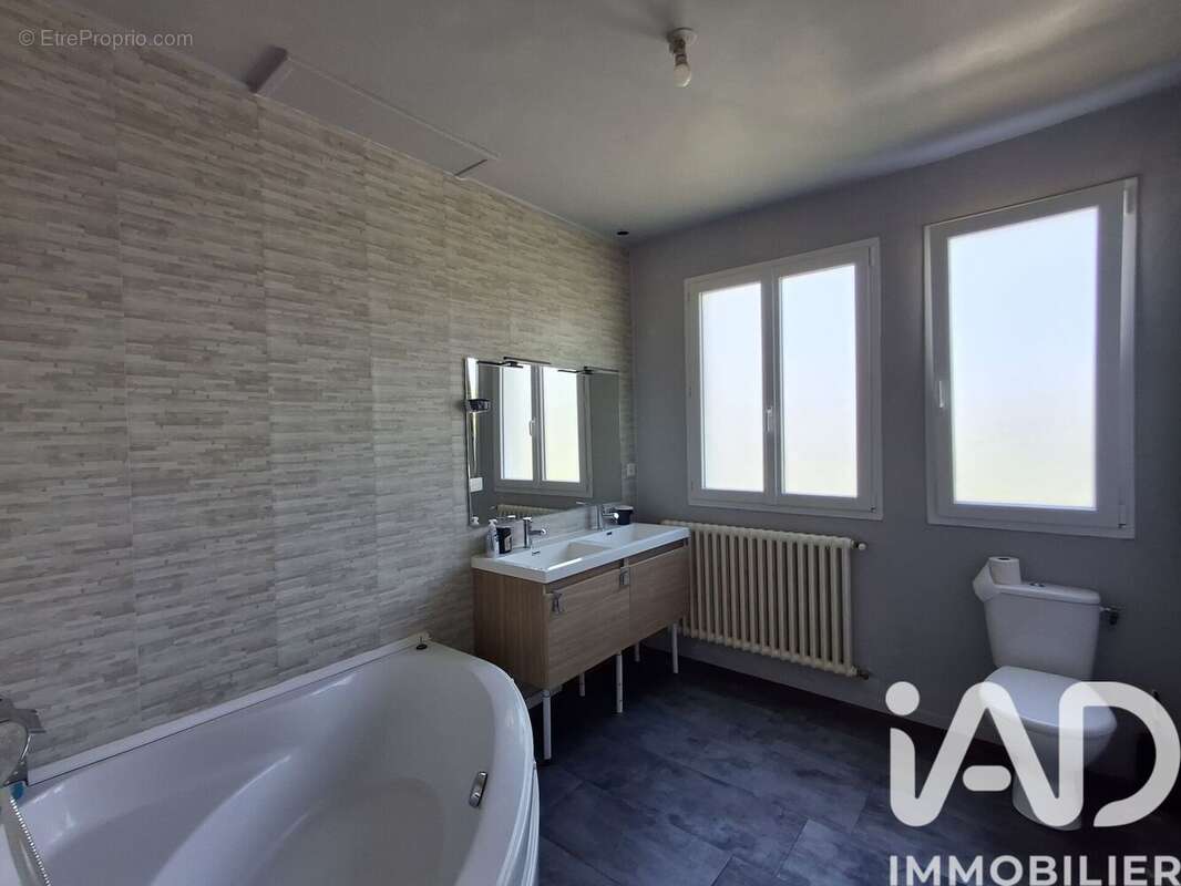 Maison 96 m² à Quimperle  - photo 8