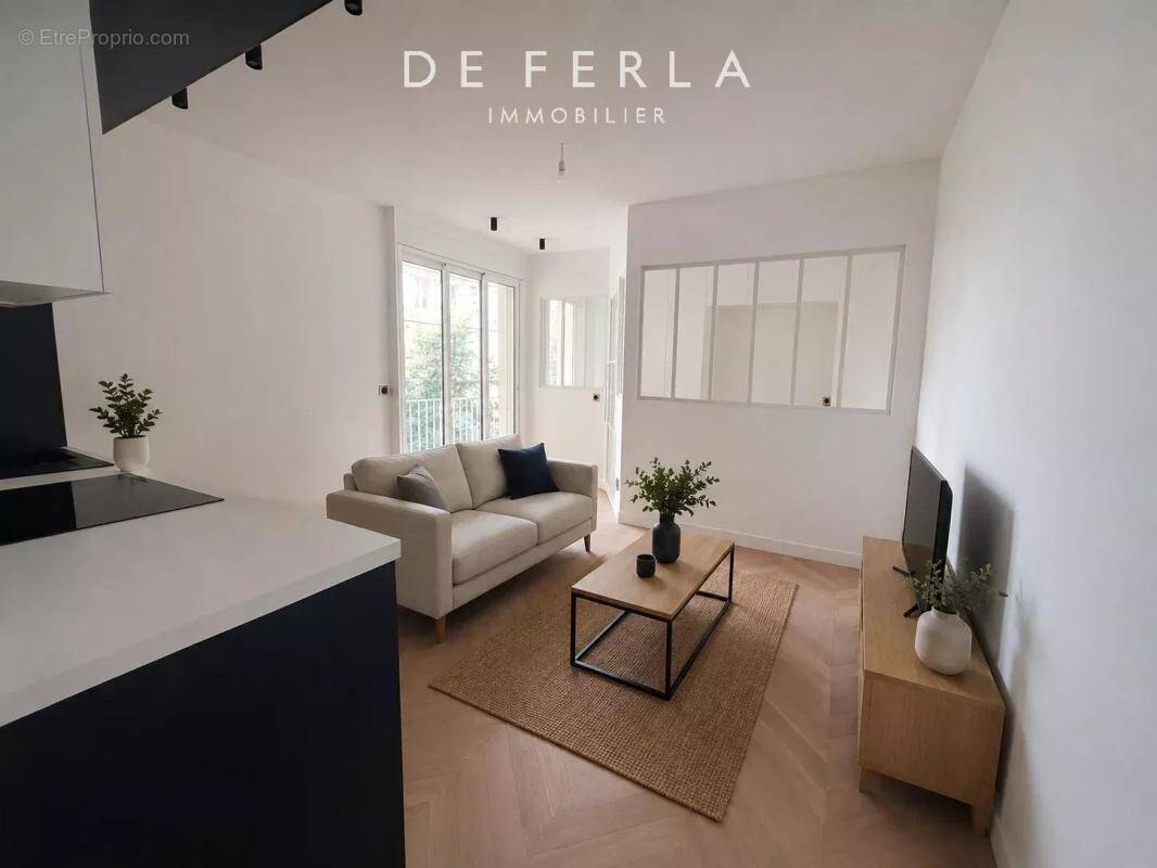 Appartement à PARIS-7E