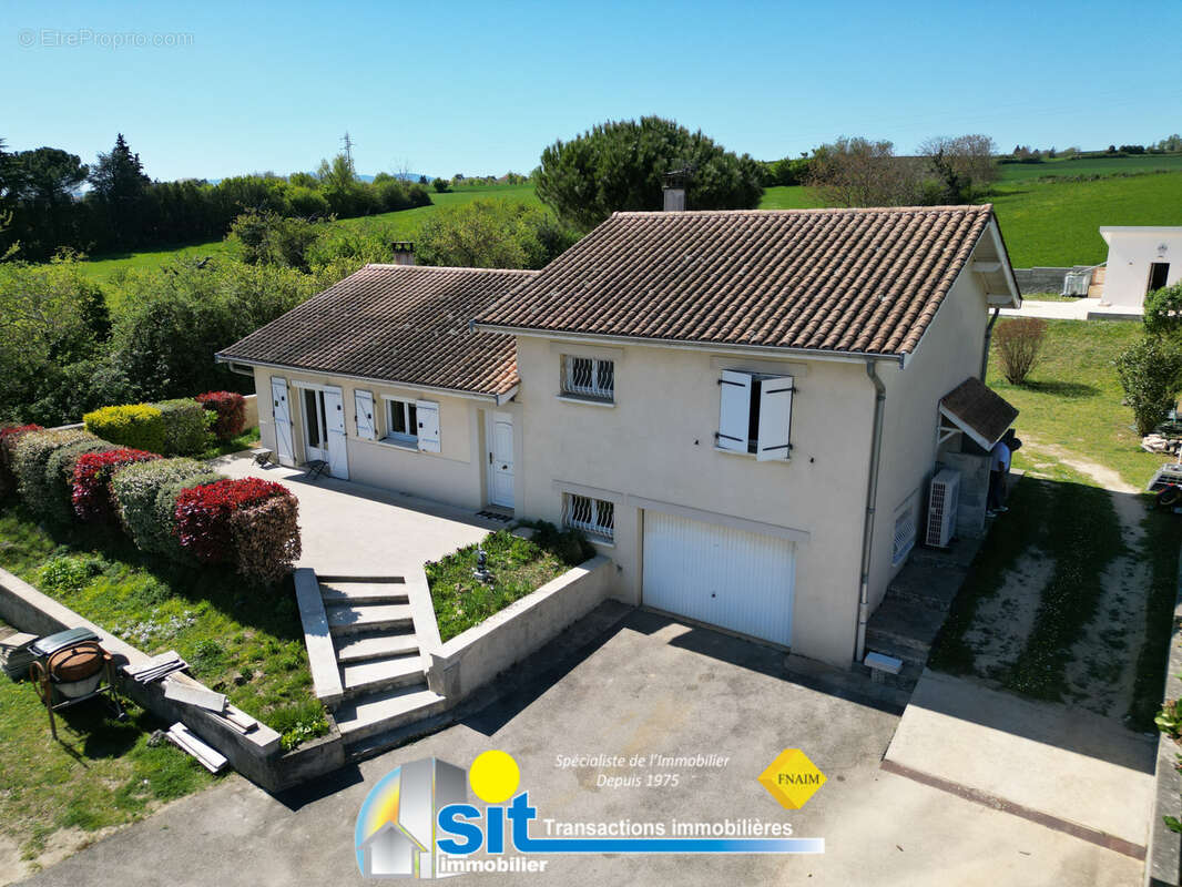 Maison à REVENTIN-VAUGRIS