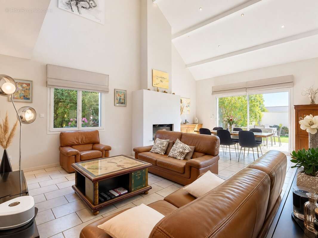 Maison moderne 236 m² – 6 ch - Piscine chauffée – Suite parentale – AUGNY - photo 4
