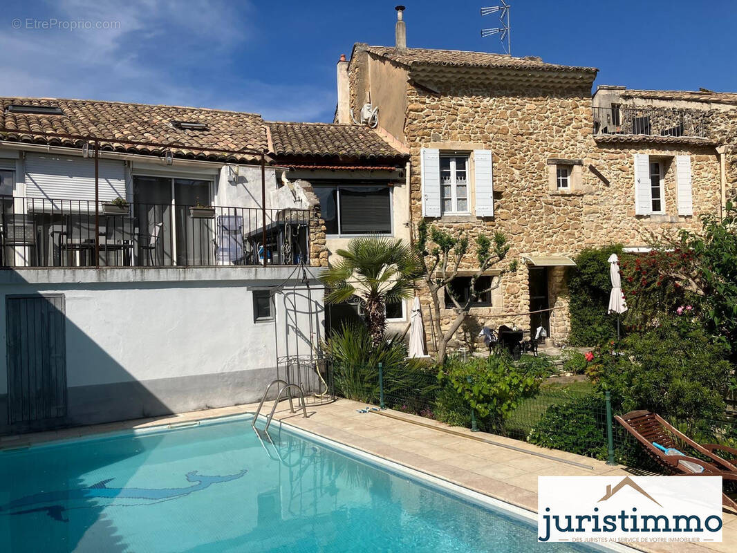 Maison à MONDRAGON