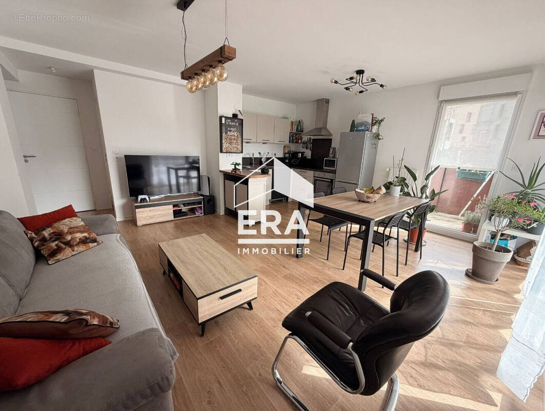 Appartement à NOYAL-CHATILLON-SUR-SEICHE