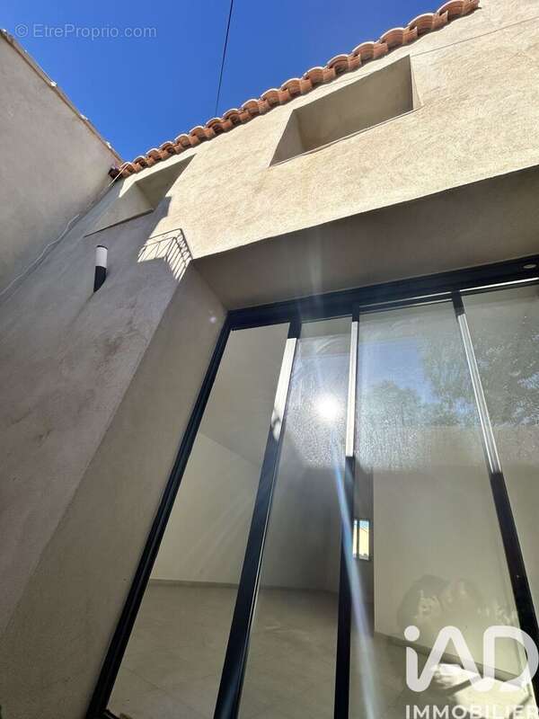 Photo 1 - Maison à VELAUX