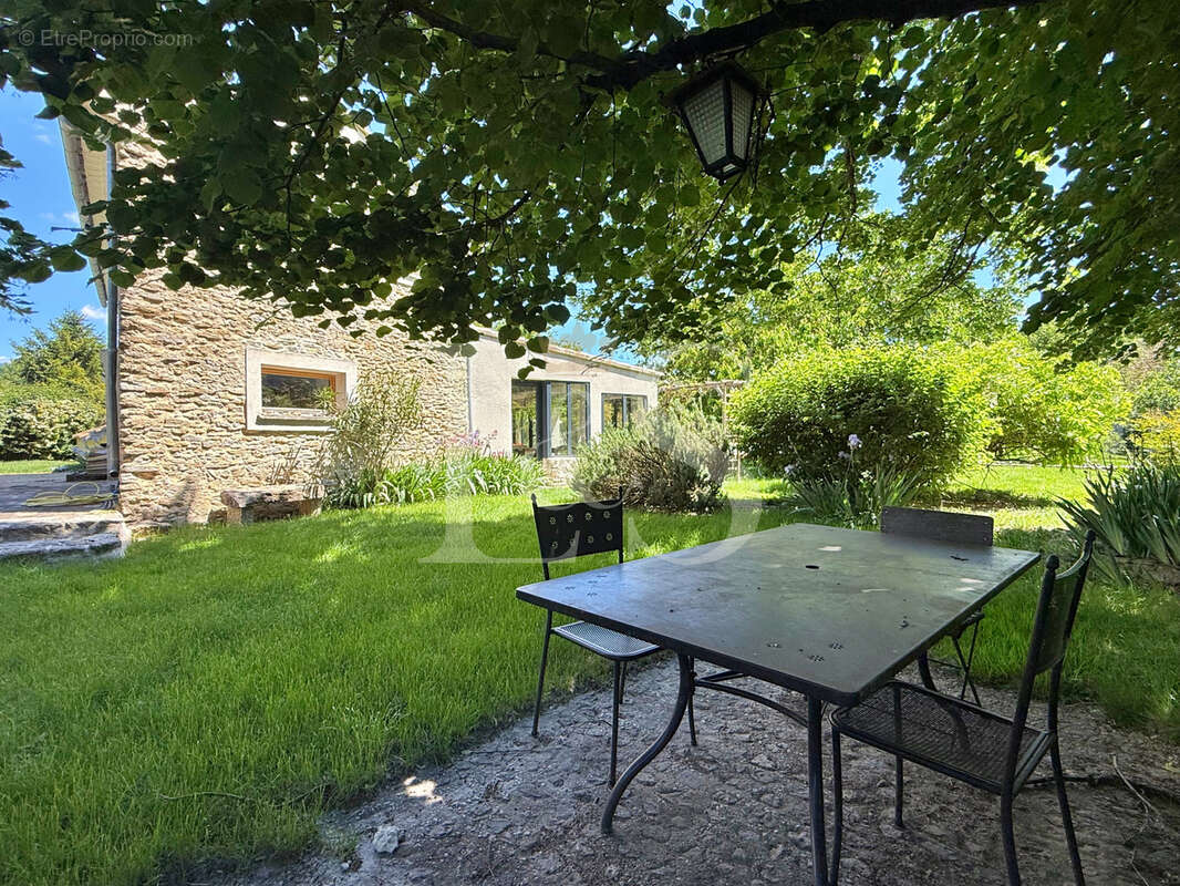 Maison à MALAUCENE