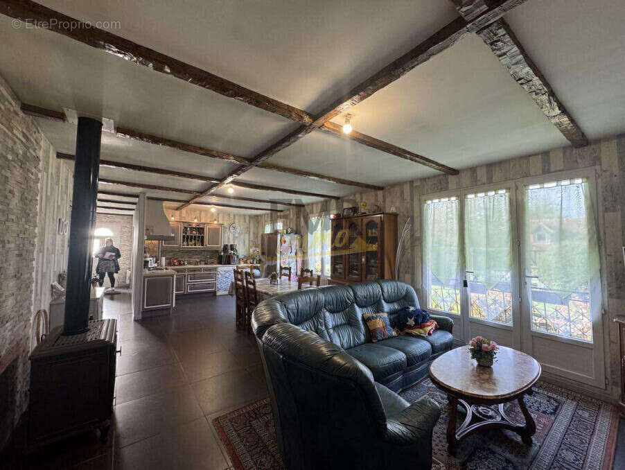 Maison à SAINT-PIERRE-SUR-DIVES