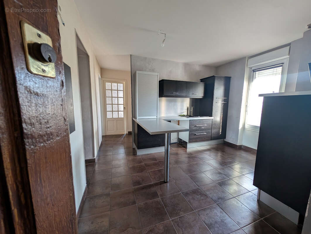 Appartement à GUILHERAND-GRANGES