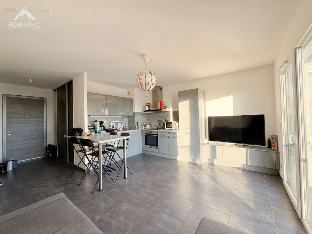 Appartement à THOIRY