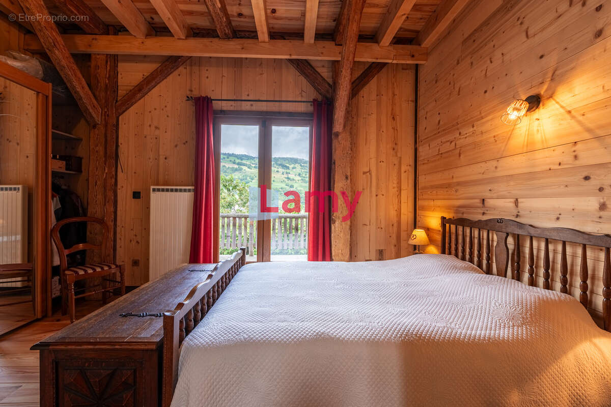 Maison à LES AVANCHERS-VALMOREL