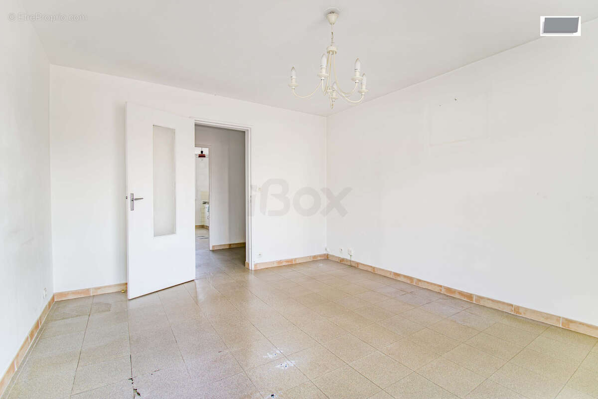 Toulon mourillon - port marchand - appartement 3 pieces - 2 chambres - balcon - photo 6