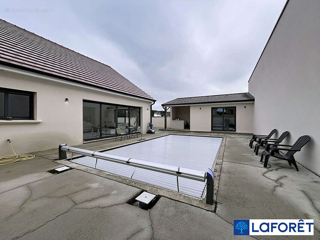 Maison à IS-SUR-TILLE