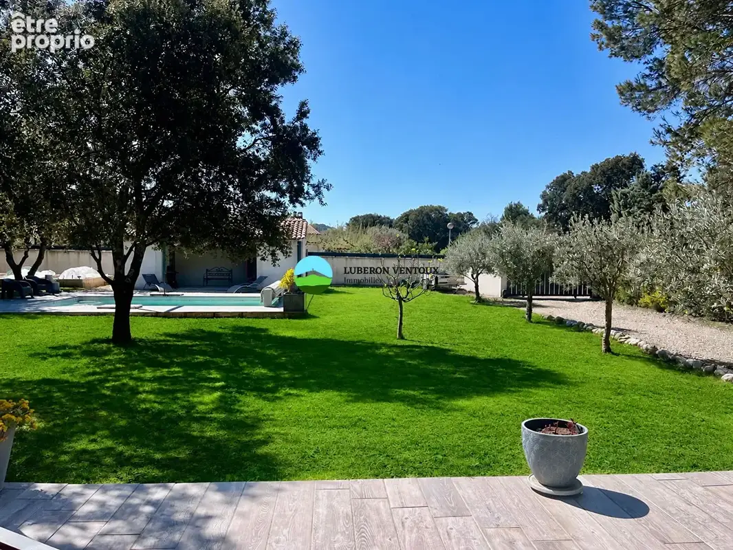 A  vendre villa Saint Didier  120 m² environ ,110m² de garage sur 1460 m² de terrain avec piscine - photo 3