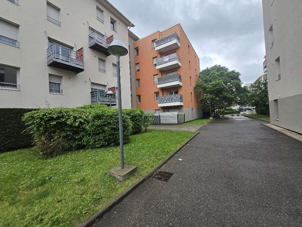 Appartement T3 récent avec terrasse et garage - photo 13