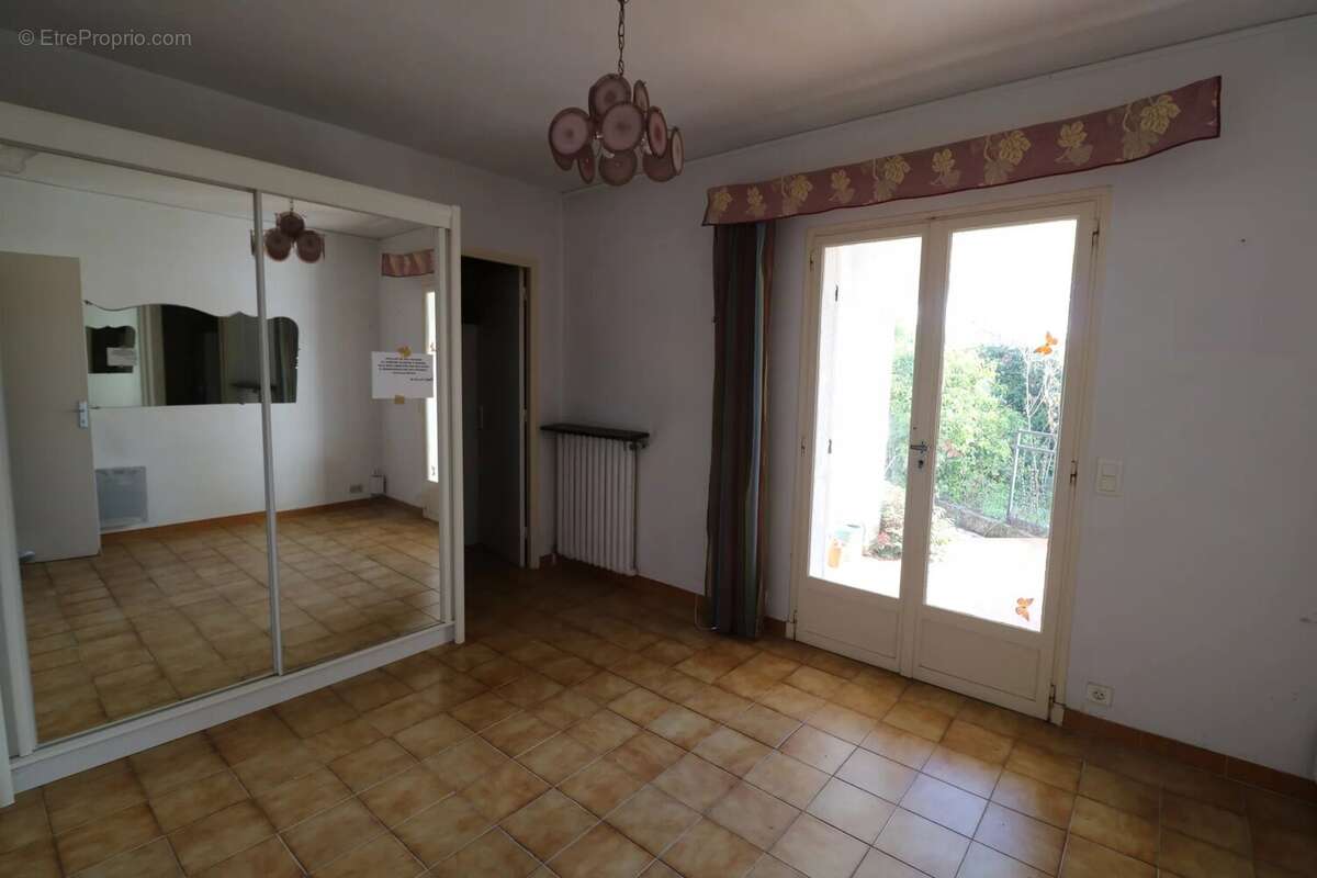 Maison à BERRE-LES-ALPES