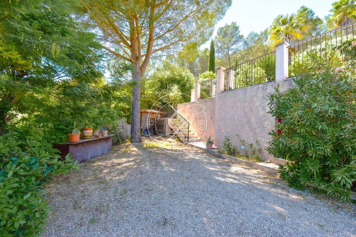 Maison à TARADEAU