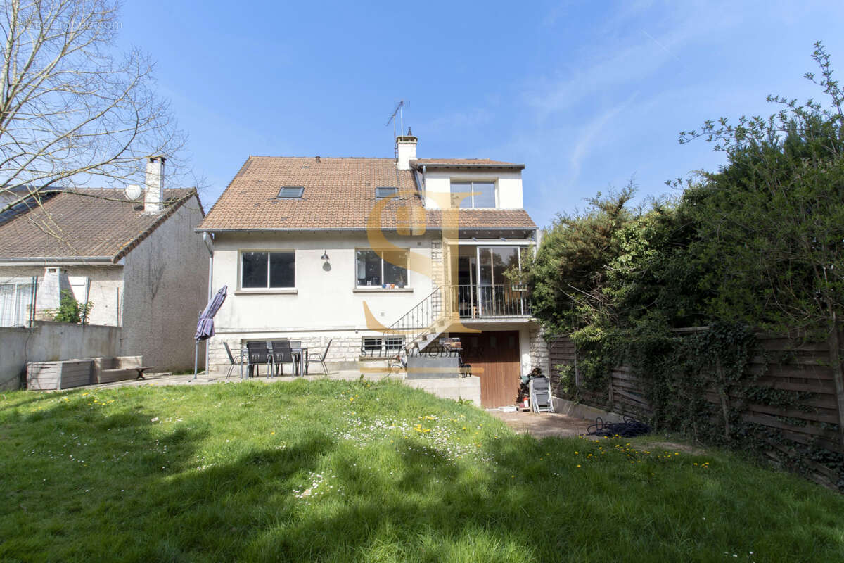 Maison à QUINCY-SOUS-SENART