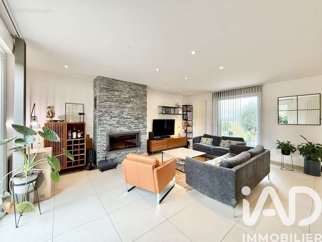 Photo 2 - Maison à VILLEJUST