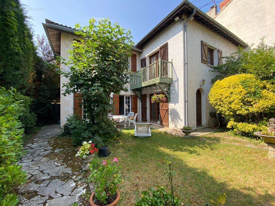Maison Le Bouscat 6 pièce(s) 208 m2 - photo 2