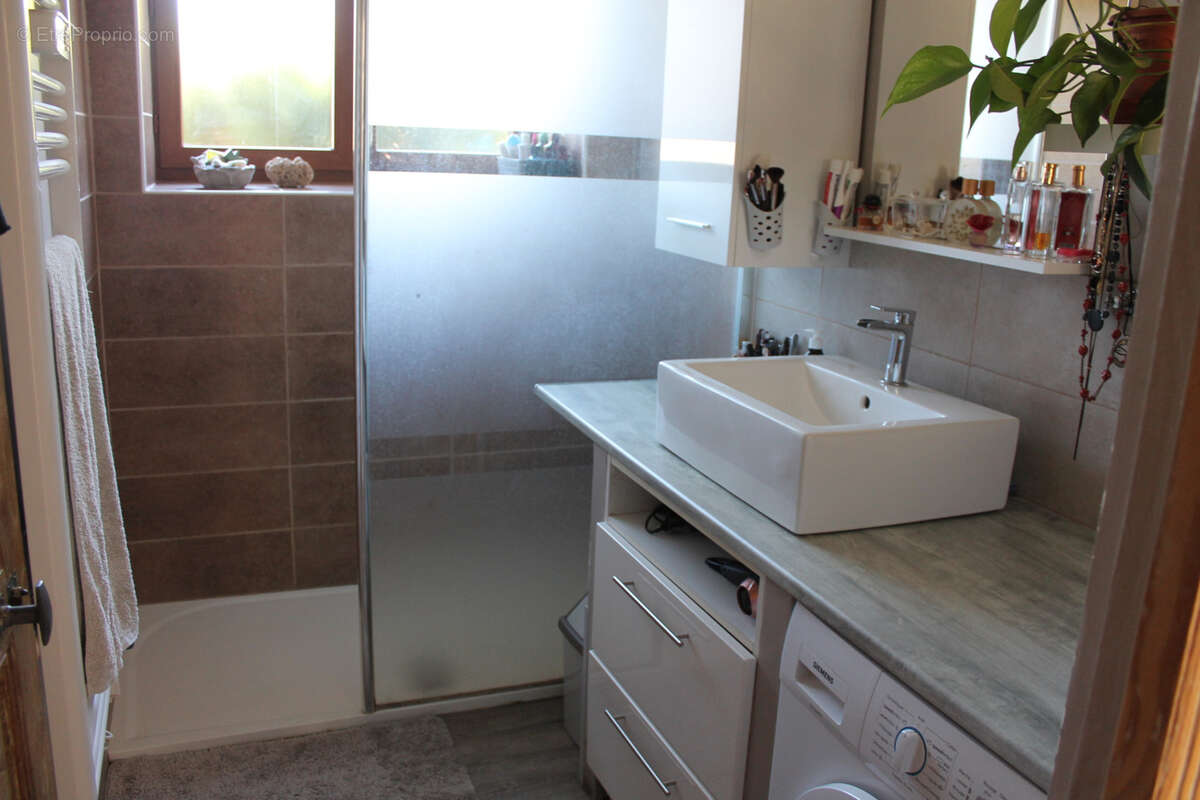 Fermette rénovée avec gites et piscine . - photo 20