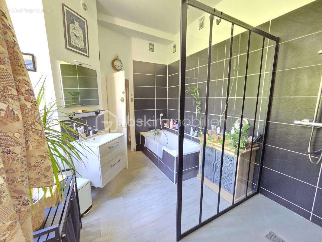 Magnifique Appartement de prestige de 204m² en hyper centre ville de Nevers - photo 15