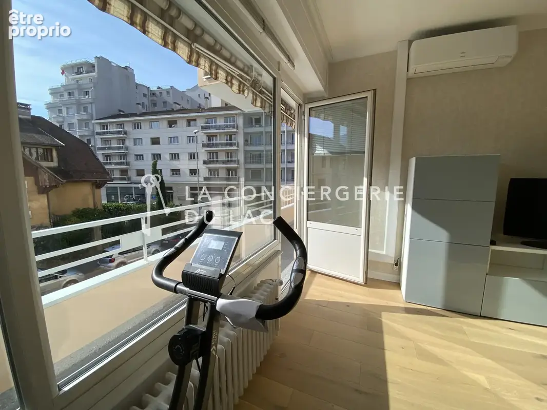 Centre Ville d'Annecy / Quartier Bonlieu / 5 pièces de 104 m2 plein Sud avec Clim - photo 14