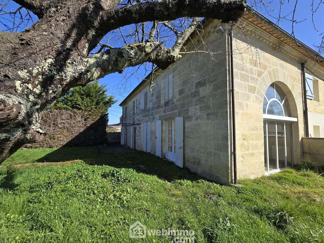 Beaucoup de cachet pour cette habitation au calme