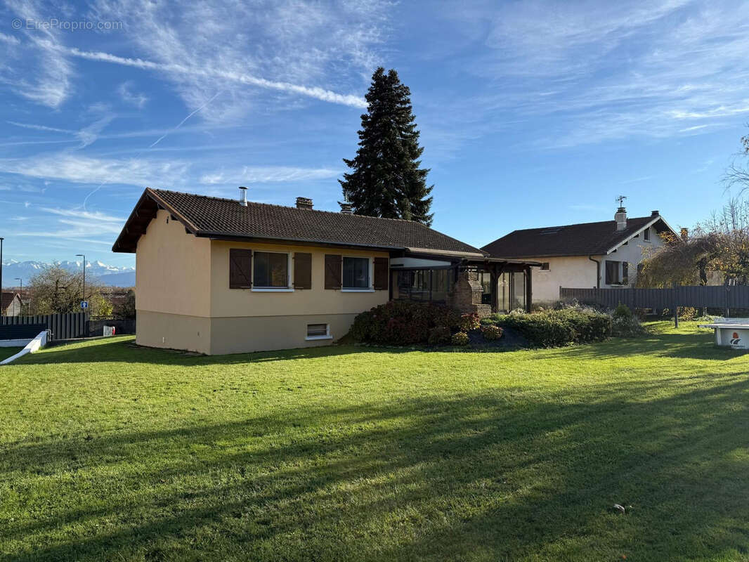 Maison à PREVESSIN-MOENS