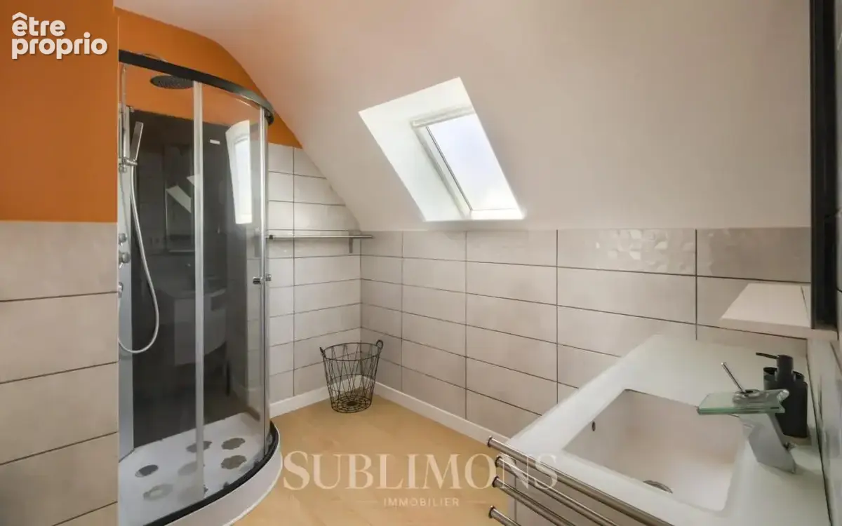 Maison T5 de 140 m² sur terrain de 1439 m² au Hézo - photo 9