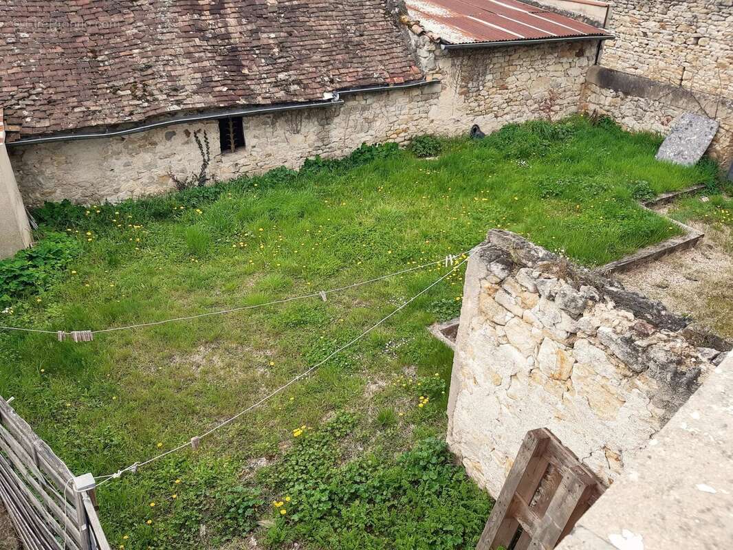 Maison à LA TRIMOUILLE