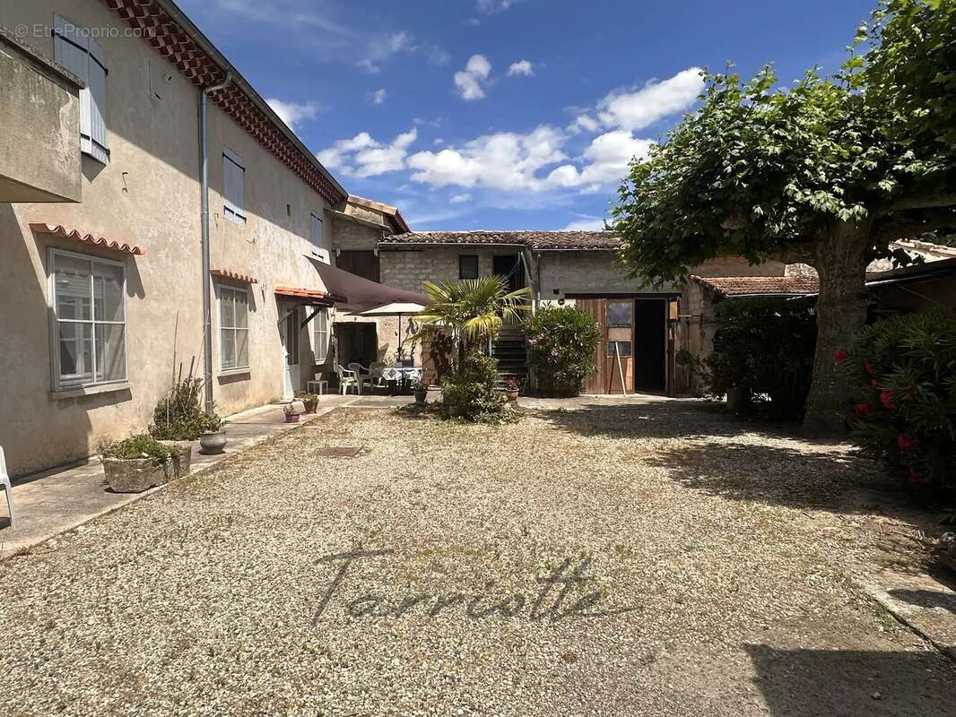 Appartement à MONTELIMAR