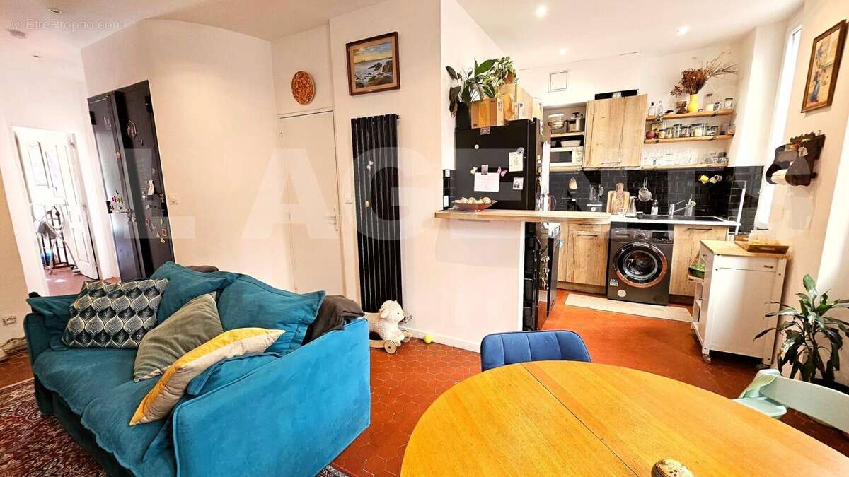 IMG-20251007-WA0016 - Appartement à MARSEILLE-6E