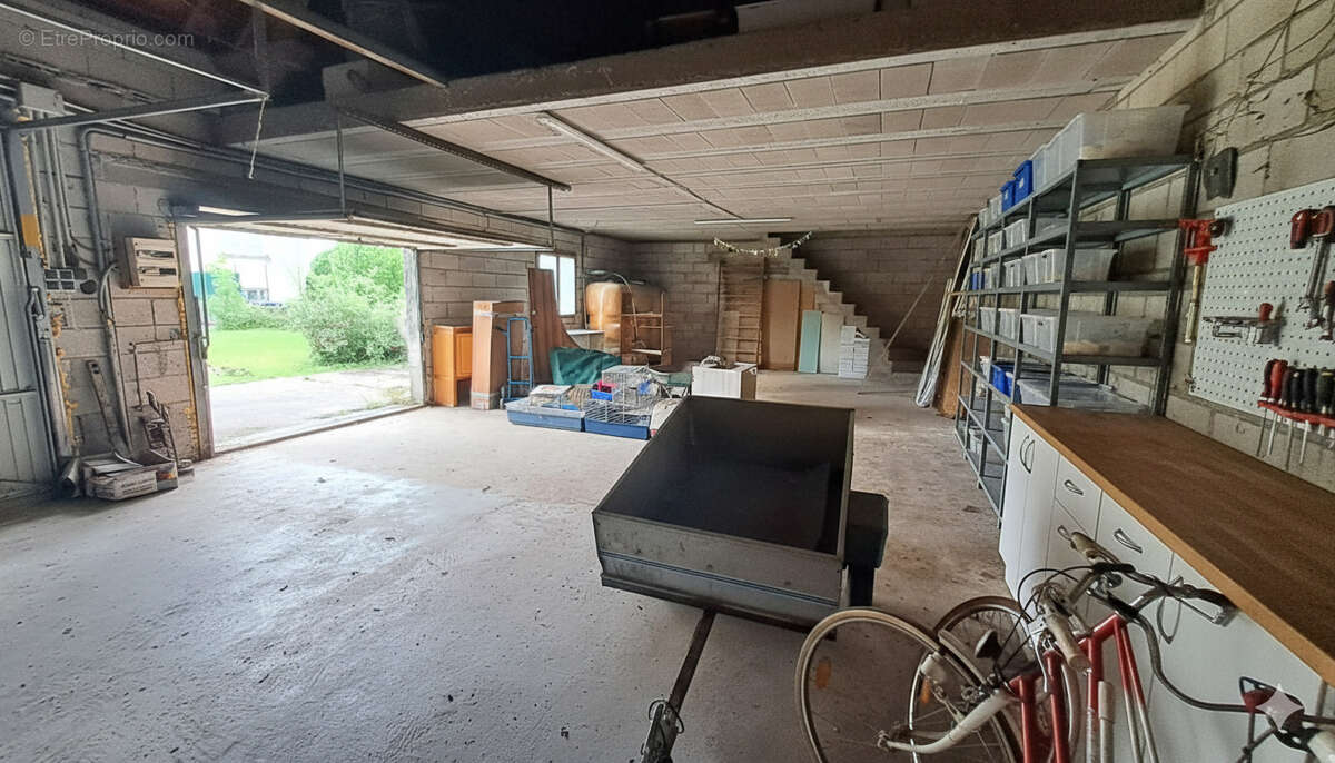 Appartement à DAMPIERRE