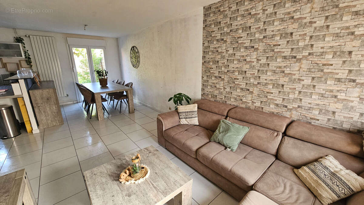 Maison à SALLAUMINES