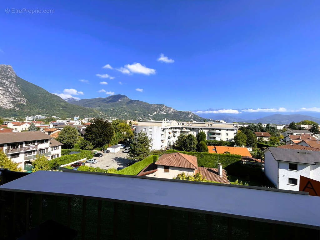 Appartement à FONTAINE