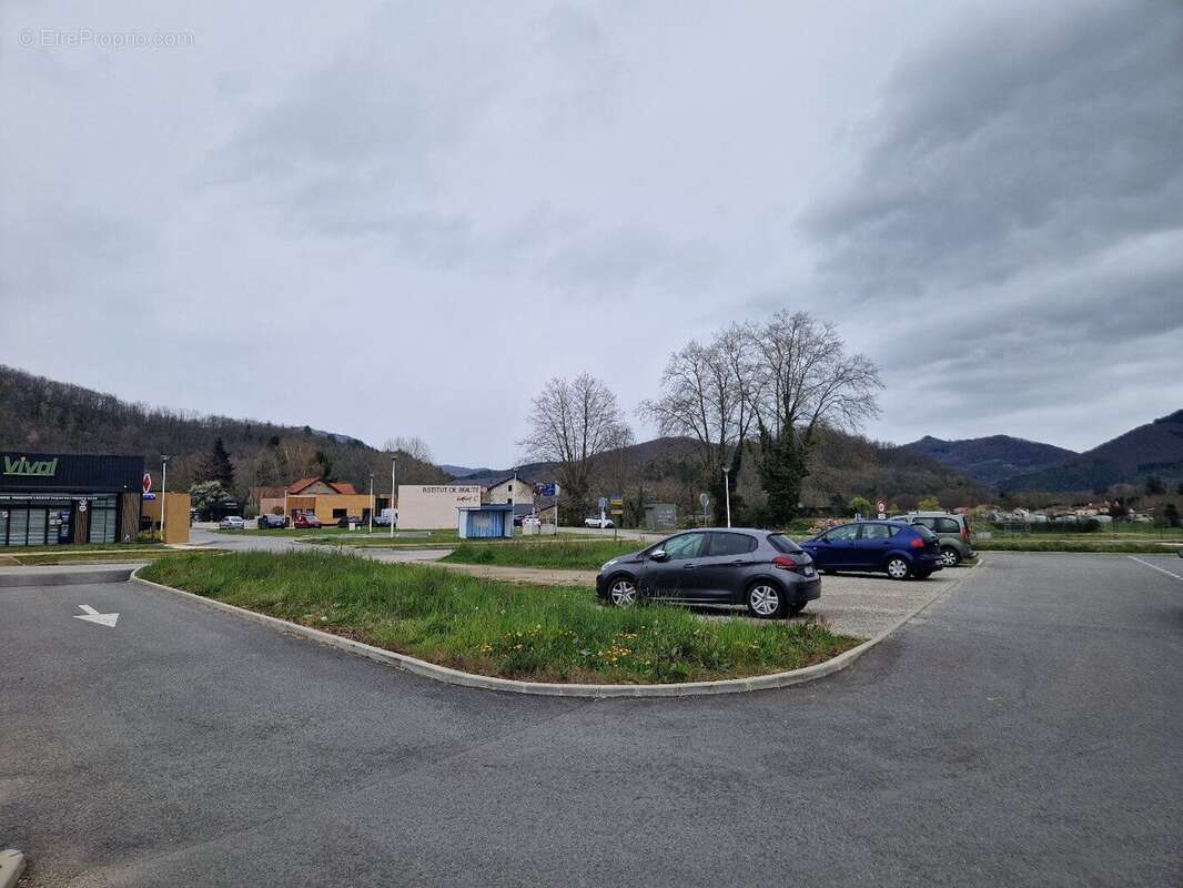 Terrain constructible en zone commerciale - photo 3