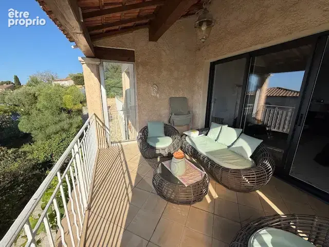 BANDOL quartier résidentiel très prisé vue mer agréable villa avec piscine - photo 23