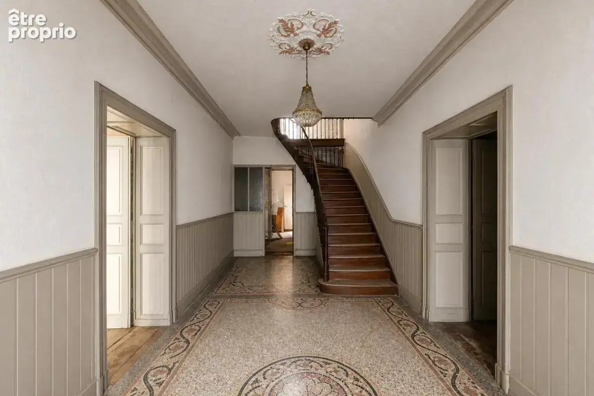 Immeuble de 20 pièces de 600 m² situé à Revel - photo 4