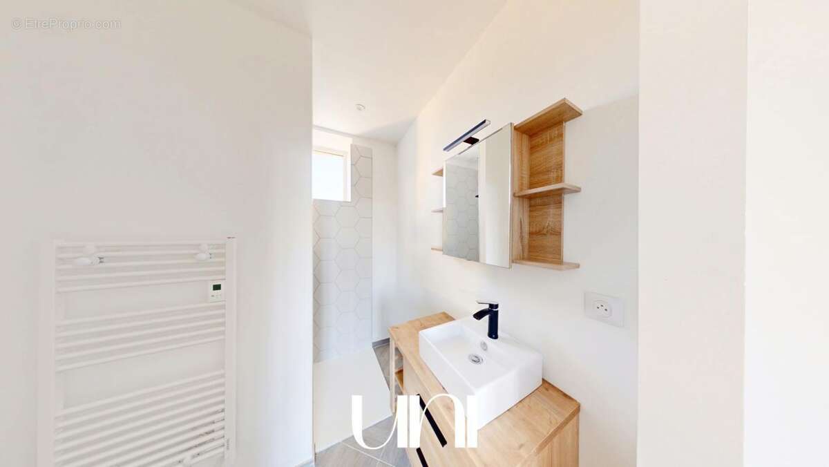 Maison à BRETTEVILLE-L'ORGUEILLEUSE