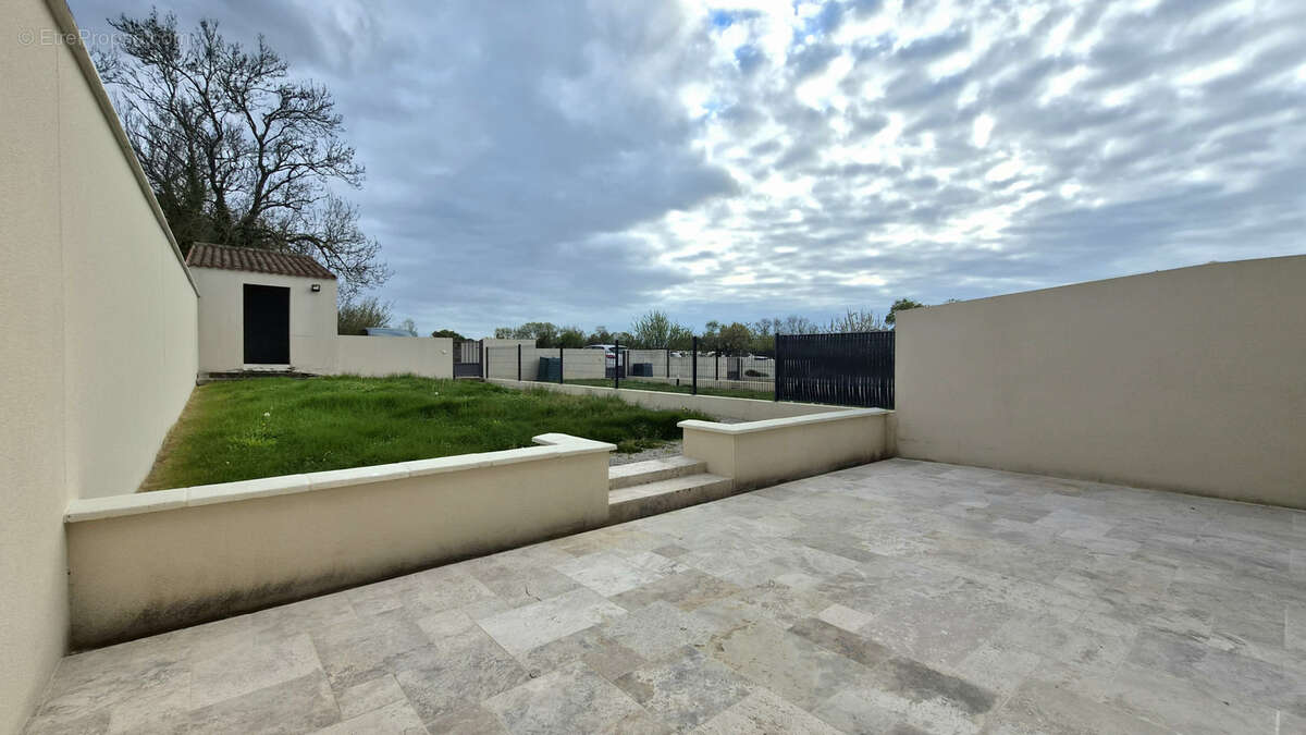 Maison à SAINTE-SOULLE