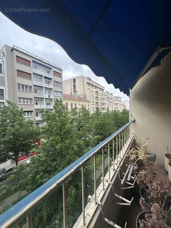 Appartement à SAINT-ETIENNE