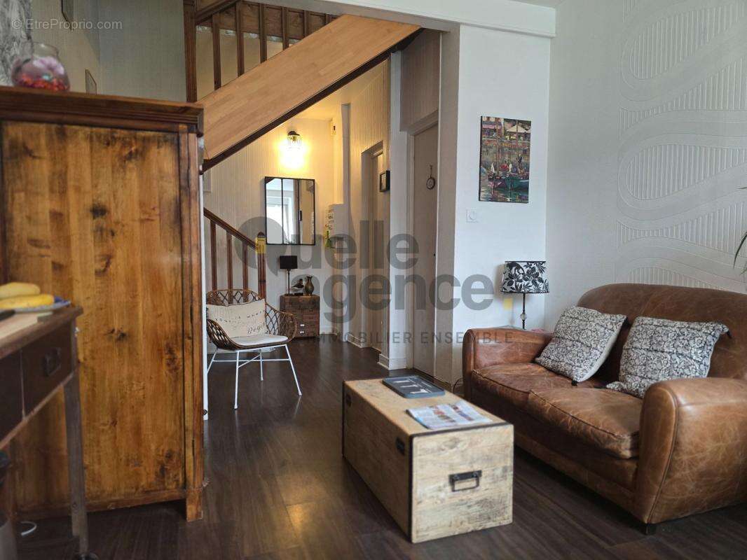 Maison à PLOUGONVELIN