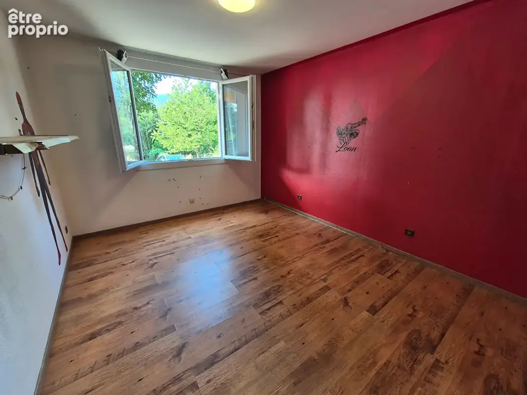 Maison Serres/Arget  T5 de136 m2 sur terrain de 2050 m² - photo 12