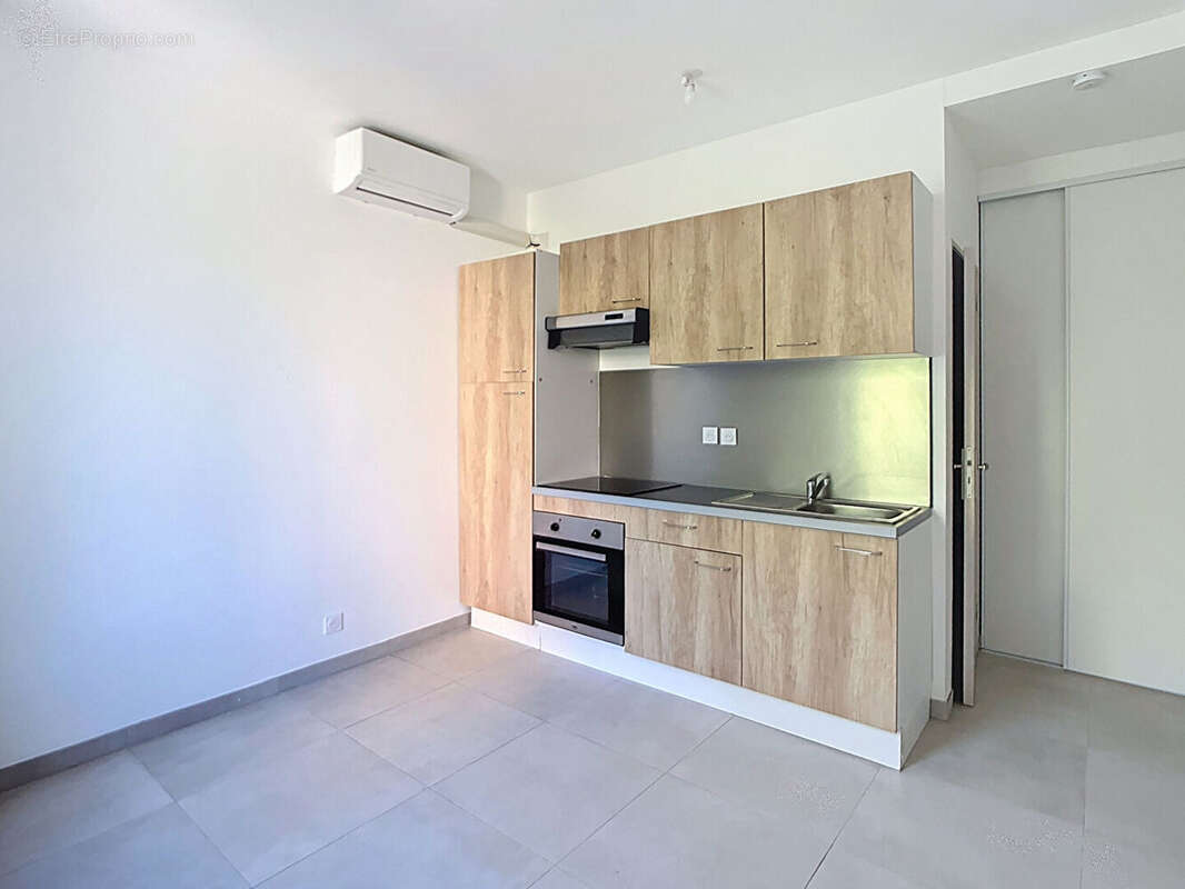 Appartement à ROQUEVAIRE